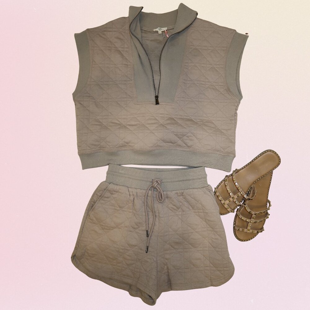 Entro NWT Top & Shorts Lounge Set – Grey/Olive (M)